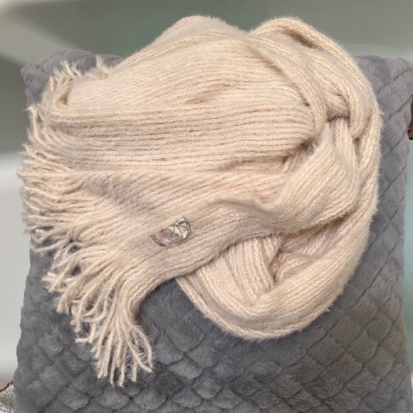 Free People Whisper Fringe Eyelash Blanket Scarf - Picture 6 of 7